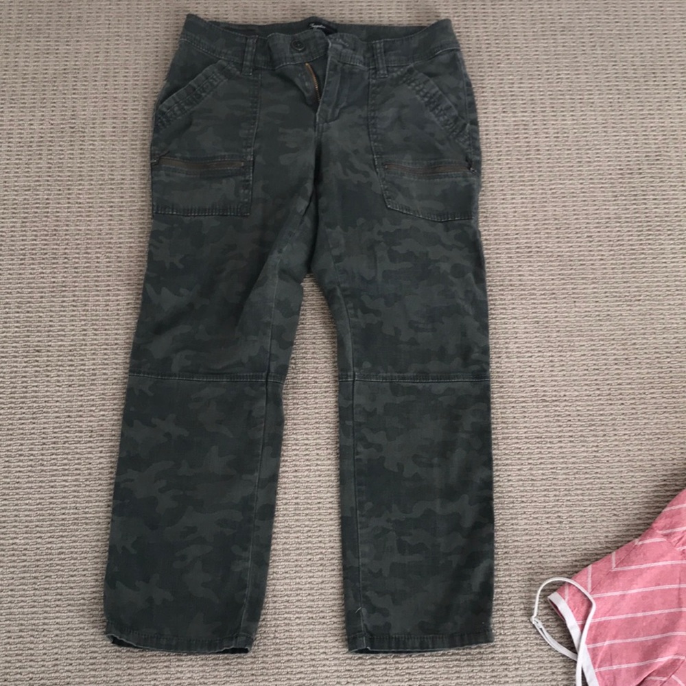 Supplies clothing jeans